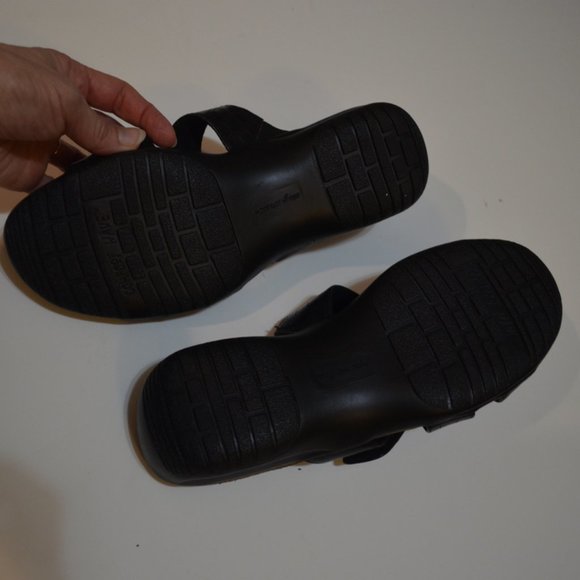 Easy Street (R) COMFORT WAVE TM Black Open Heels 1.5' Women Sandals 8M - Picture 4 of 5